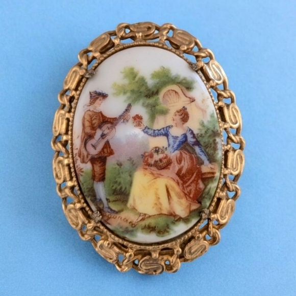 TRANSFERWARE Cameo Ornate Painted Oval Brooch Vintage French Serenade Pin Gold - Picture 2 of 9